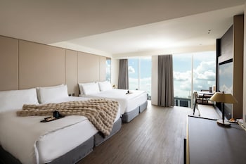 voyage kaohsiung by cosmos oasis