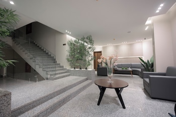 royal inn residence new cairo