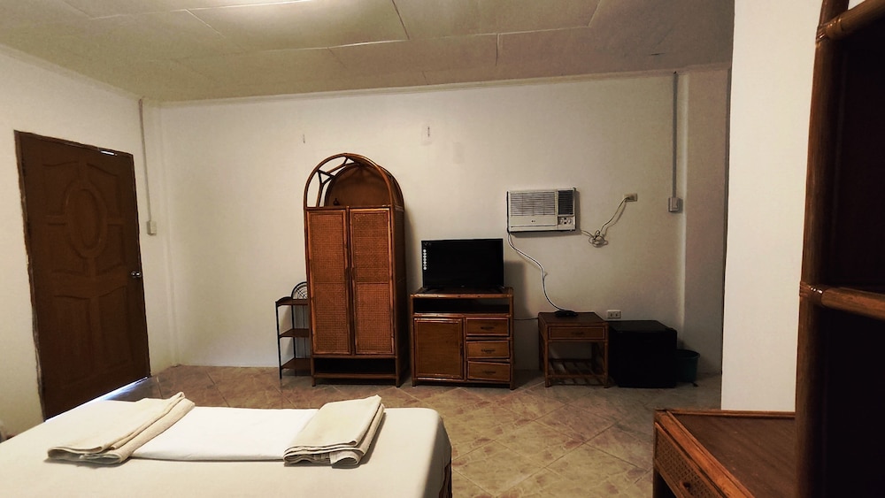 bluewaves resort basdaku by hiverooms