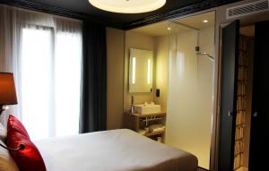 hotel le montmartre saint pierre