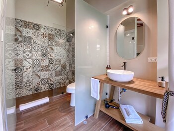 sierra sacred valley