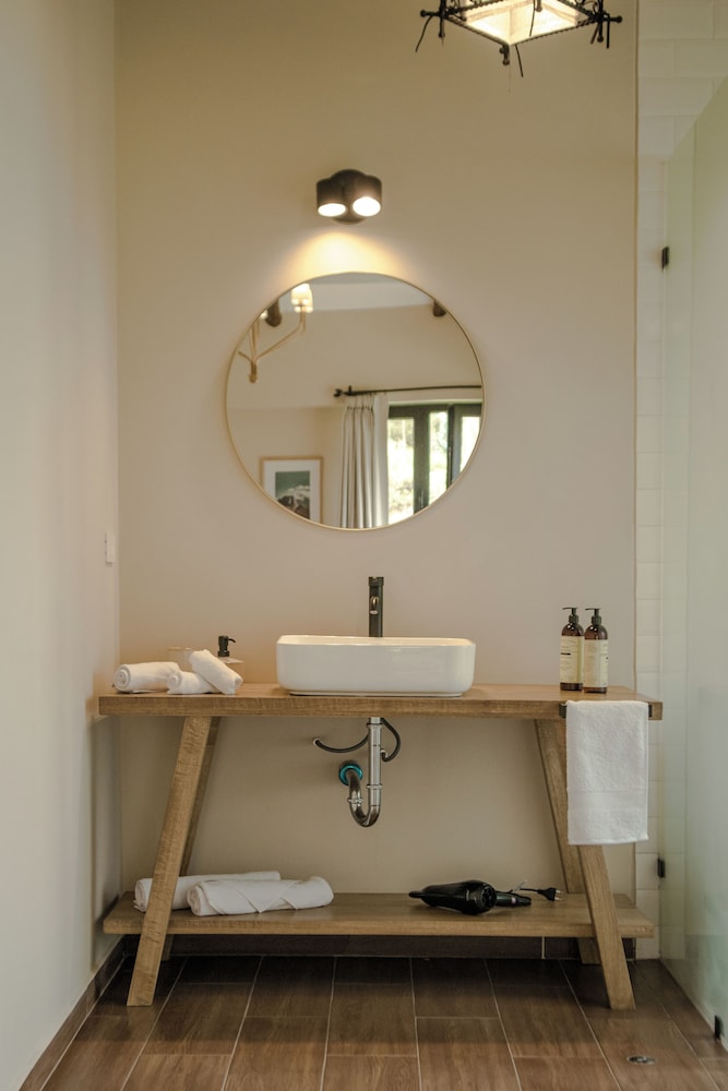 sierra sacred valley