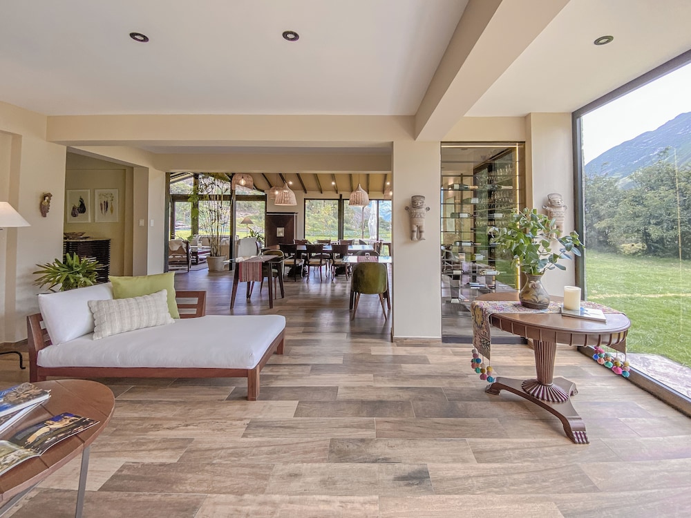 sierra sacred valley