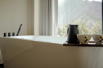 sierra sacred valley