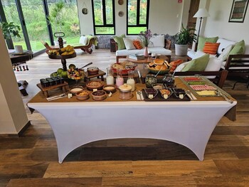 sierra sacred valley