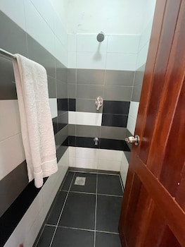 aaradhya nuwara eliya