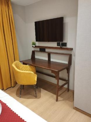 Loft Studios Noida,,2 star