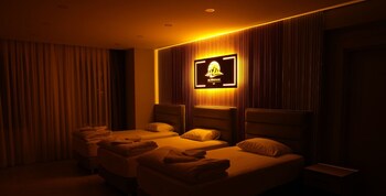 ayder altiparmak suit