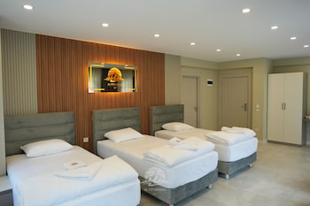 ayder altiparmak suit