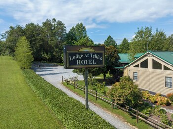 lodge at tellico