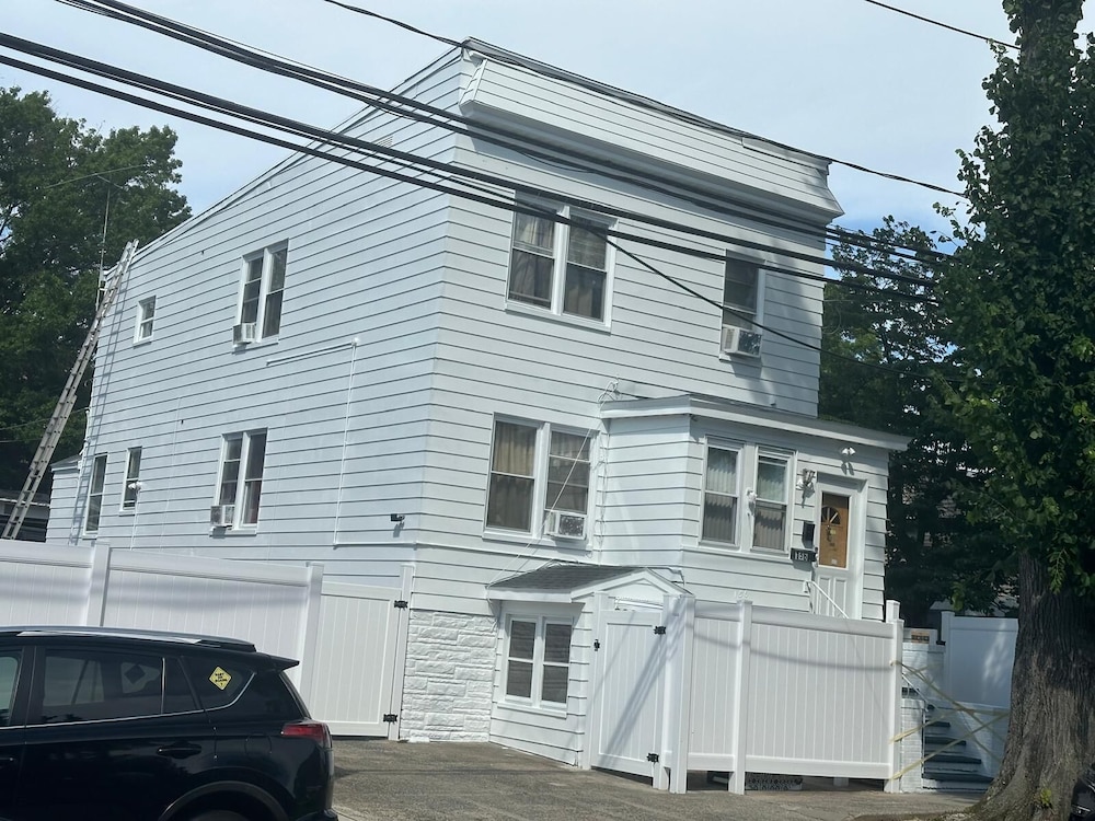 divine villa and resorts guest house