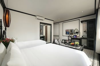 hotel chateau de hanoi