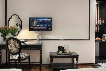 hotel chateau de hanoi