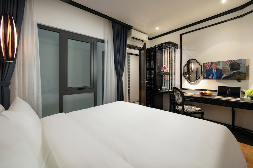 hotel chateau de hanoi