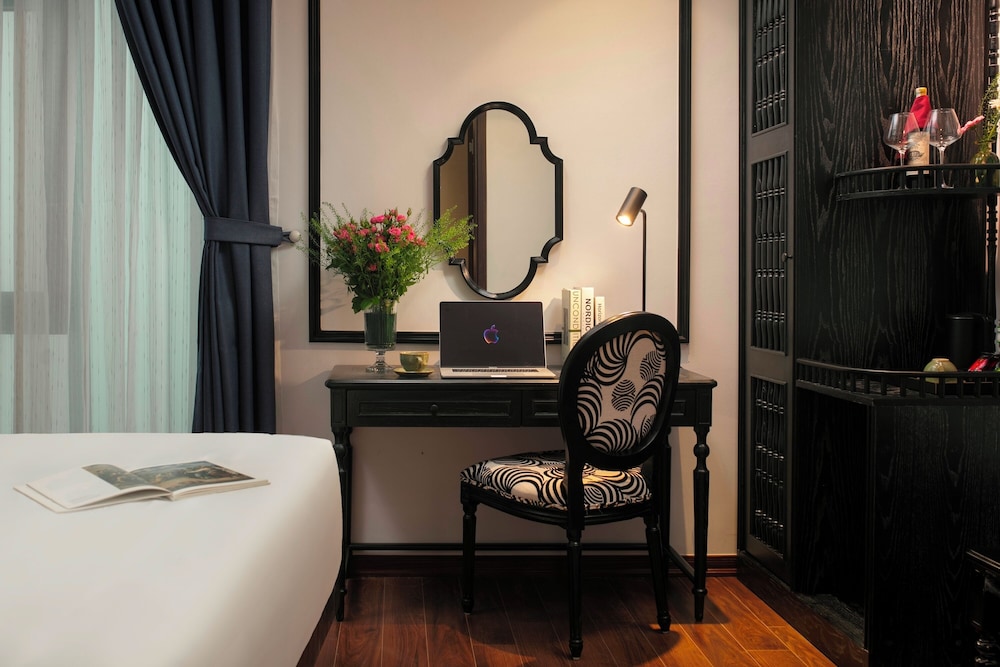 hotel chateau de hanoi