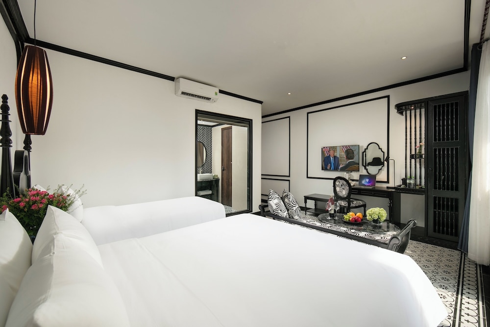 hotel chateau de hanoi