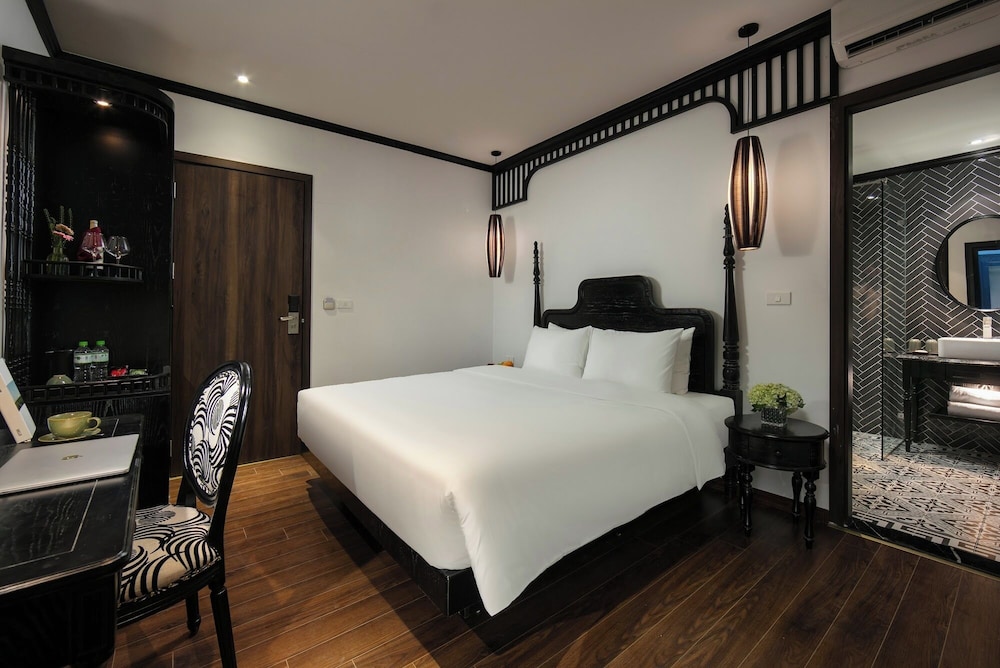 hotel chateau de hanoi