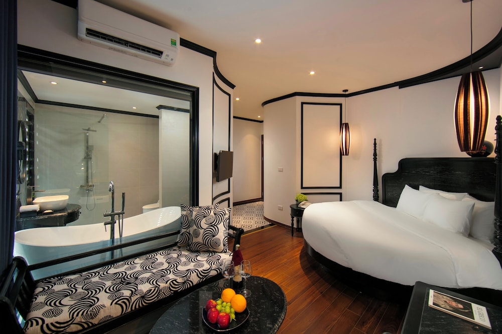 hotel chateau de hanoi