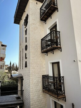 viola hotel budva