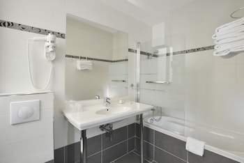 hotel carladez cambronne