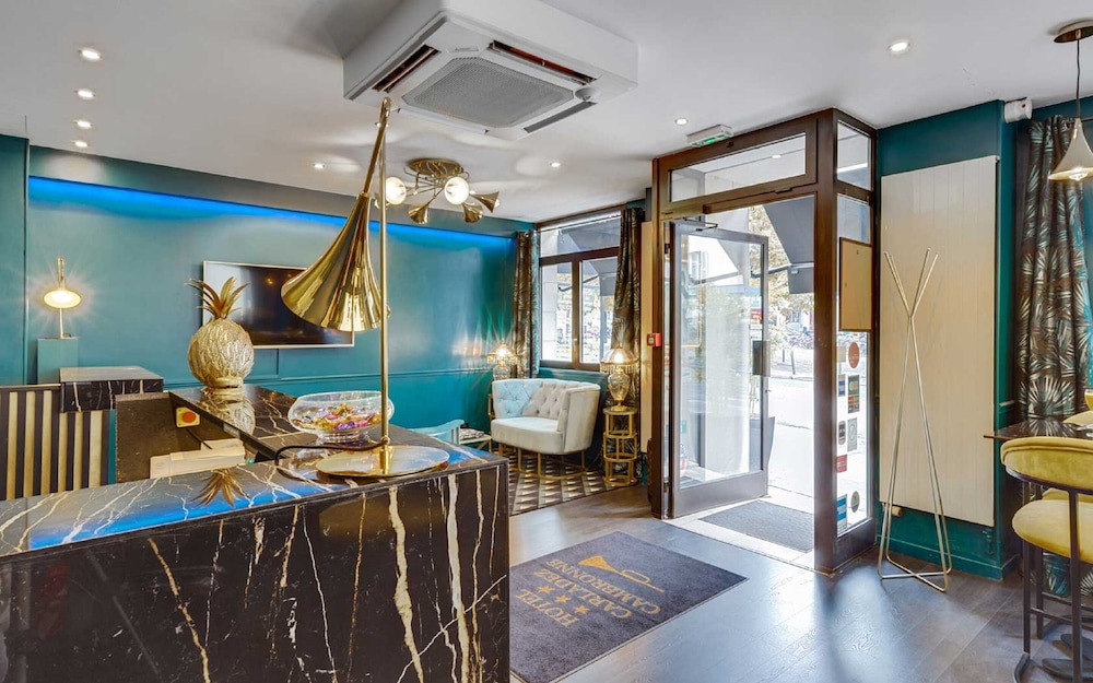 hotel carladez cambronne