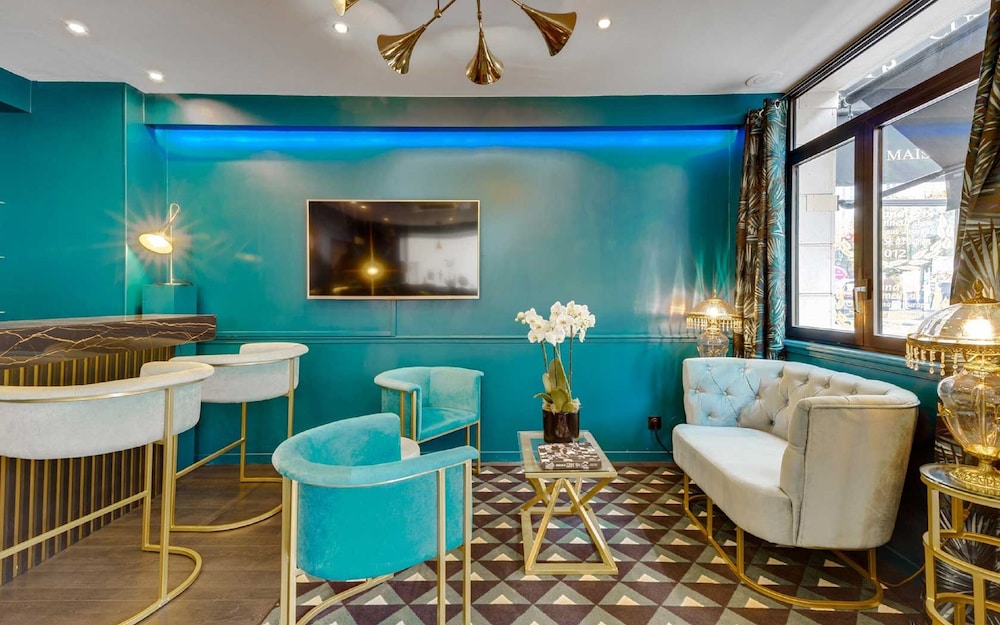 hotel carladez cambronne