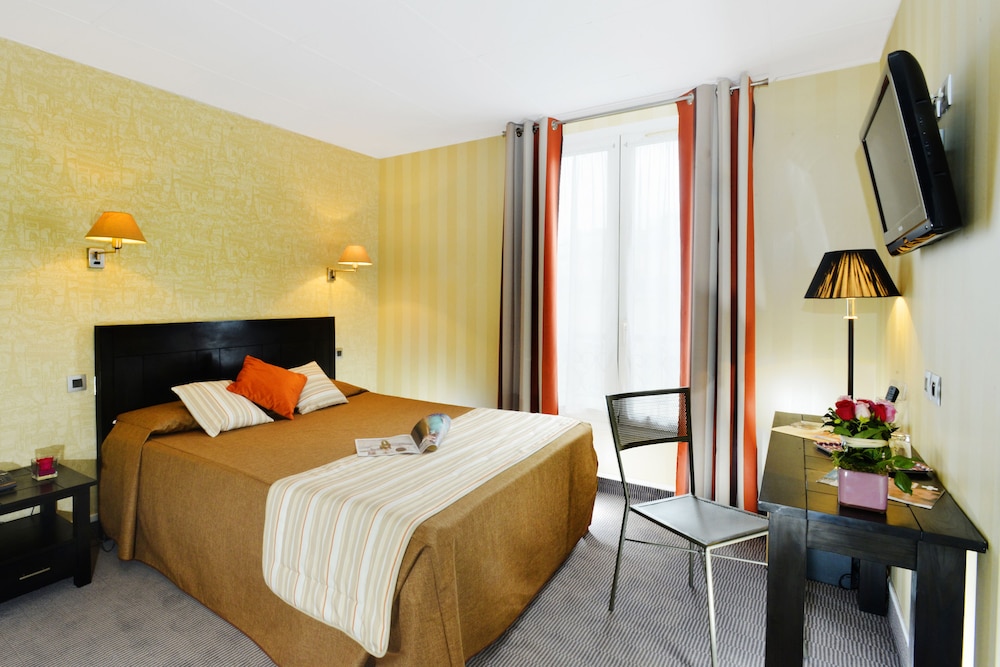 hotel carladez cambronne