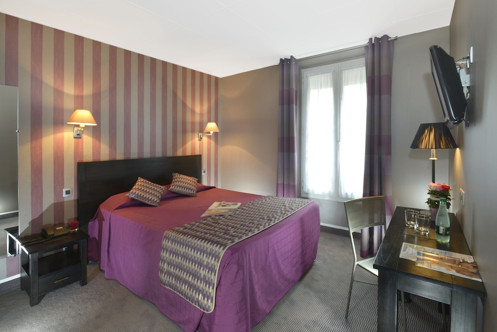 hotel carladez cambronne