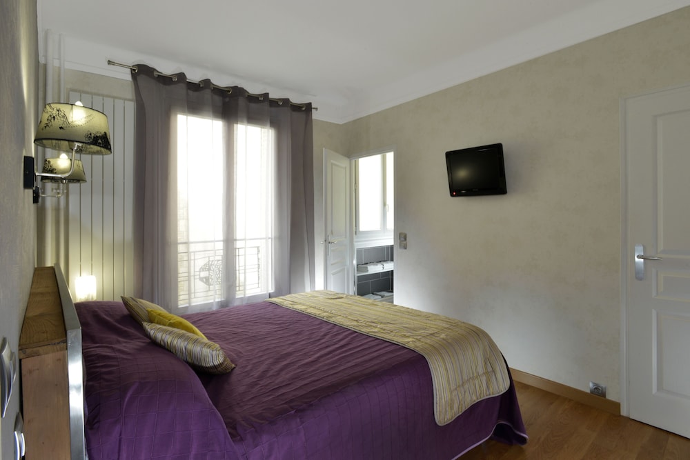 hotel carladez cambronne