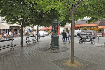 hotel carladez cambronne