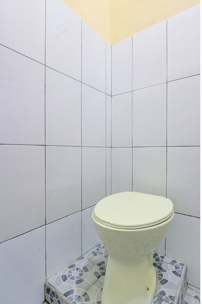 spot on 93988 guest house wijaya syariah