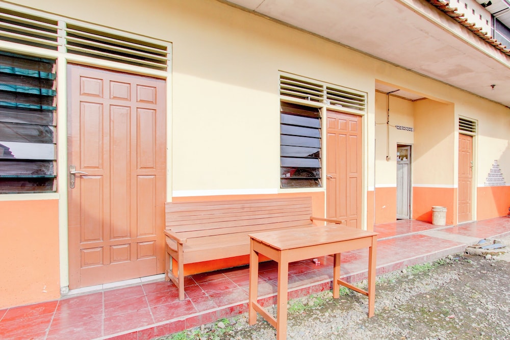 spot on 93988 guest house wijaya syariah