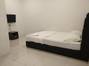 oyo 90995 hotel nk impian