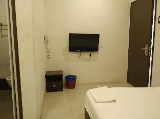 oyo 90995 hotel nk impian