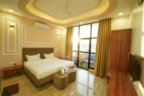 the royal riviera resort and stay