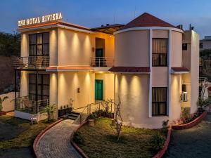 the royal riviera resort and stay