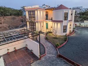 the royal riviera resort and stay