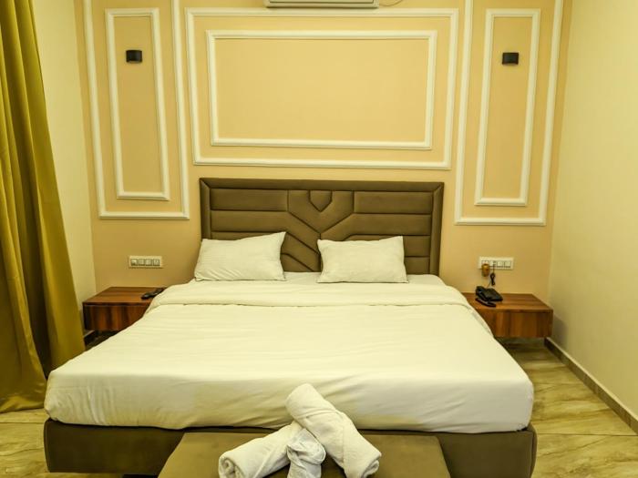 the royal riviera resort and stay