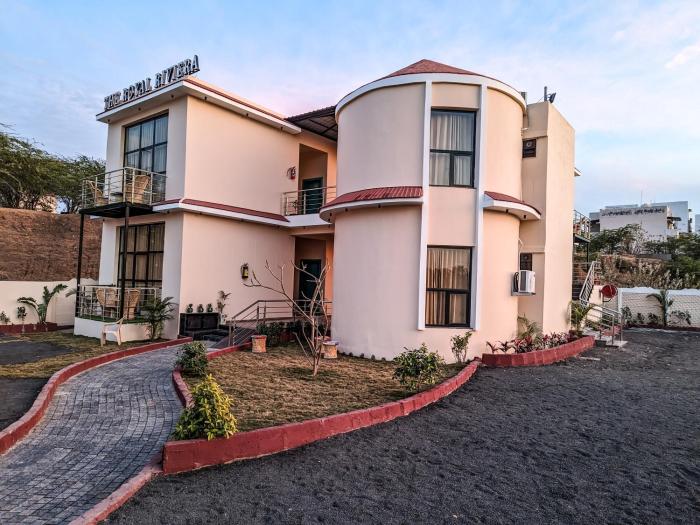 the royal riviera resort and stay