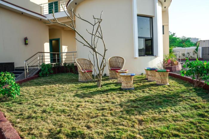 the royal riviera resort and stay