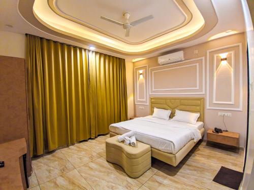 the royal riviera resort and stay