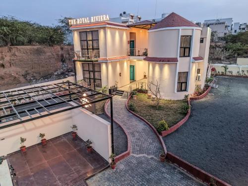 the royal riviera resort and stay