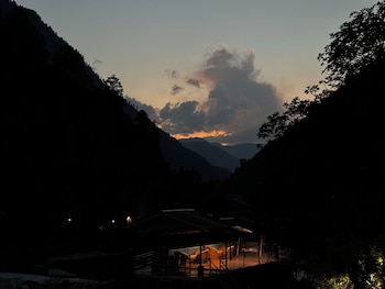 virman hillside resort