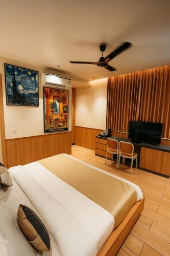 The Orion Regency,,3 star