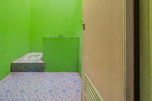 spot on 94028 homestay pak to syariah