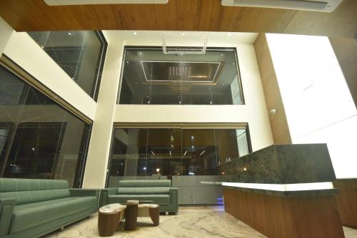 kings kraft tremezzo inn somnath