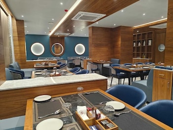 kings kraft tremezzo inn somnath