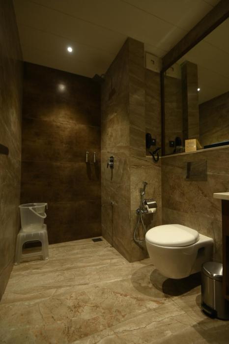 kings kraft tremezzo inn somnath