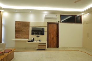 shree radha heritage