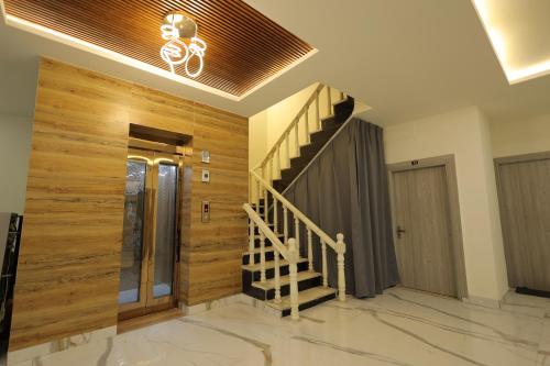 shree radha heritage